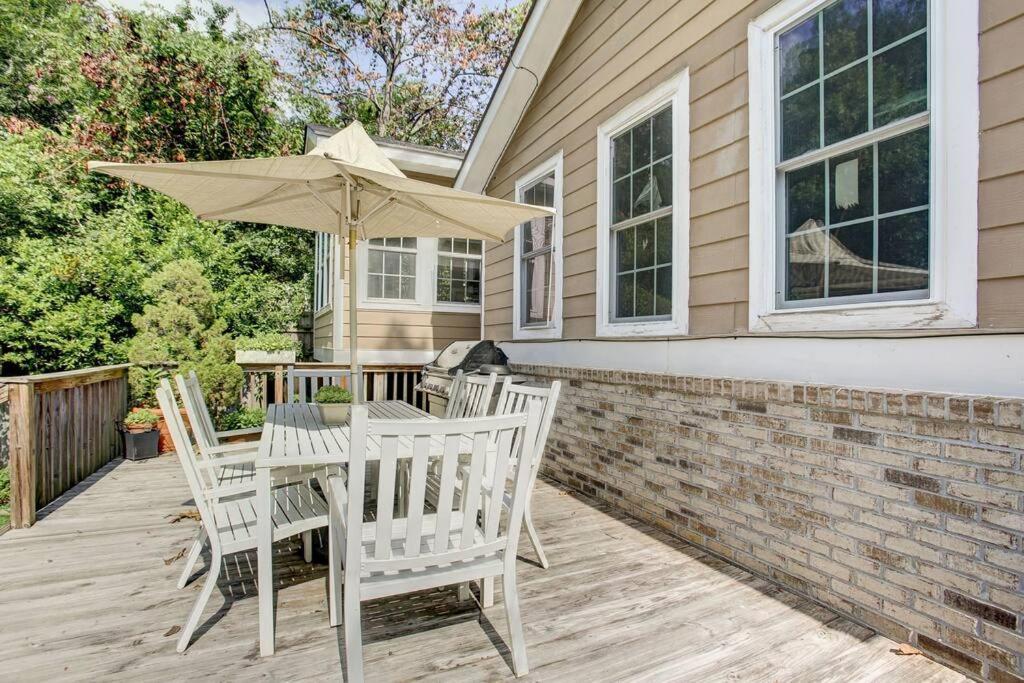 Sleeps16, Spacious Home, Close To Downtown, Beltline, And Walk To Restaurants, 75" Tv, 2 Person Jacuzzi, Ping Pong Atlanta Exterior foto