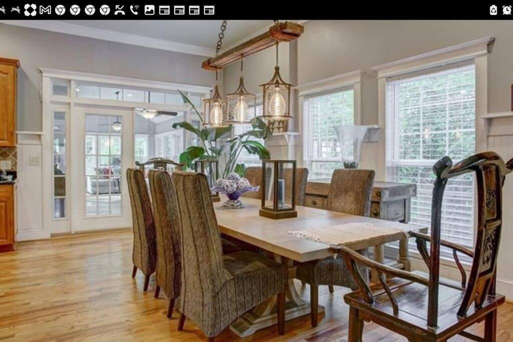 Sleeps16, Spacious Home, Close To Downtown, Beltline, And Walk To Restaurants, 75" Tv, 2 Person Jacuzzi, Ping Pong Atlanta Exterior foto