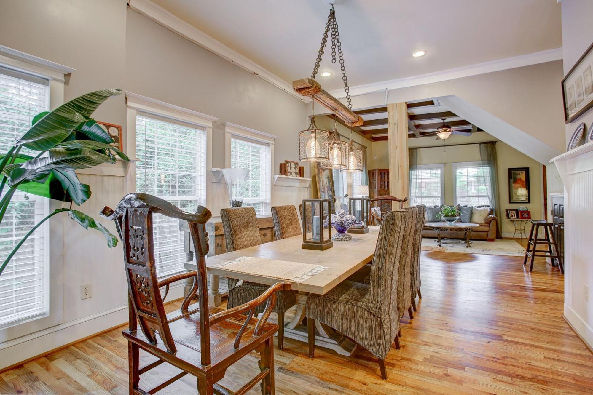 Sleeps16, Spacious Home, Close To Downtown, Beltline, And Walk To Restaurants, 75" Tv, 2 Person Jacuzzi, Ping Pong Atlanta Exterior foto